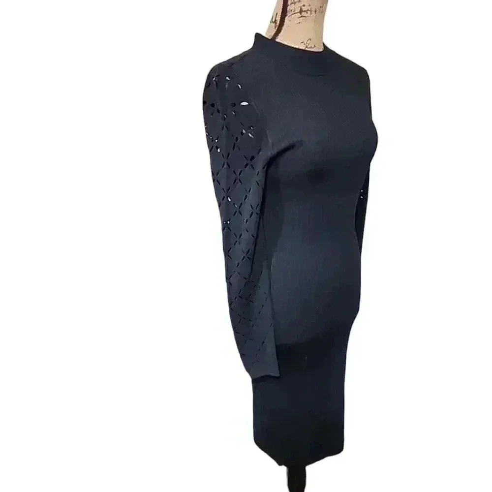 Roz& Ali All Black sweater dress. Size Medium - Picture 4 of 8